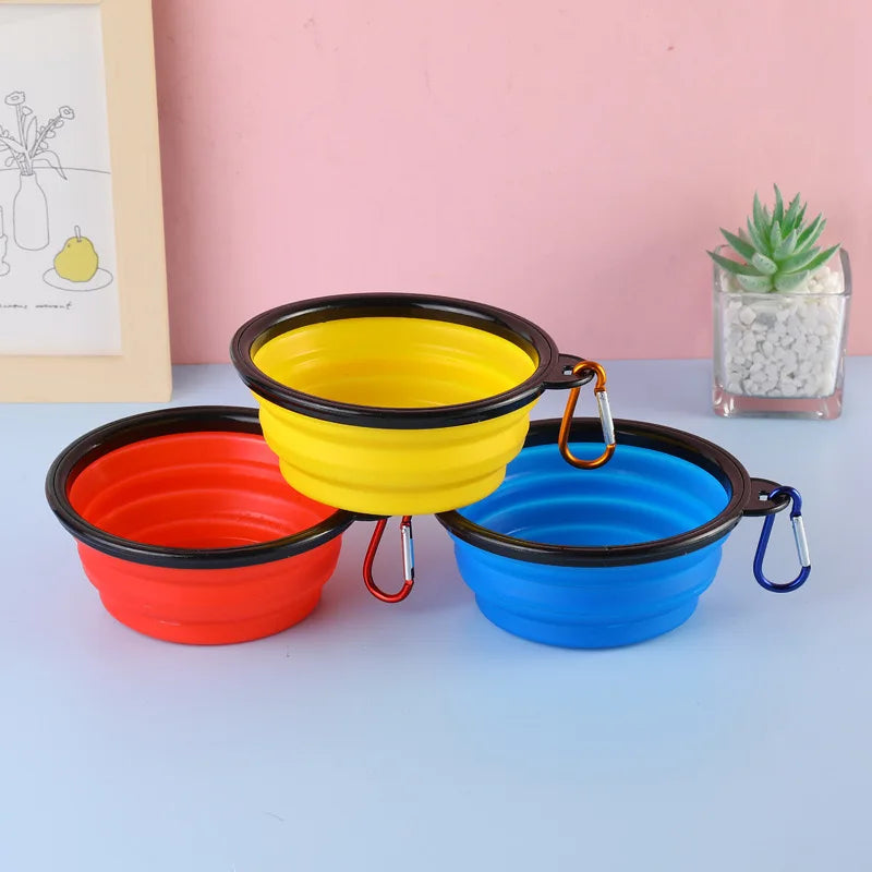 Pet Travel Bowl – Lightweight Foldable Silicone Feeder