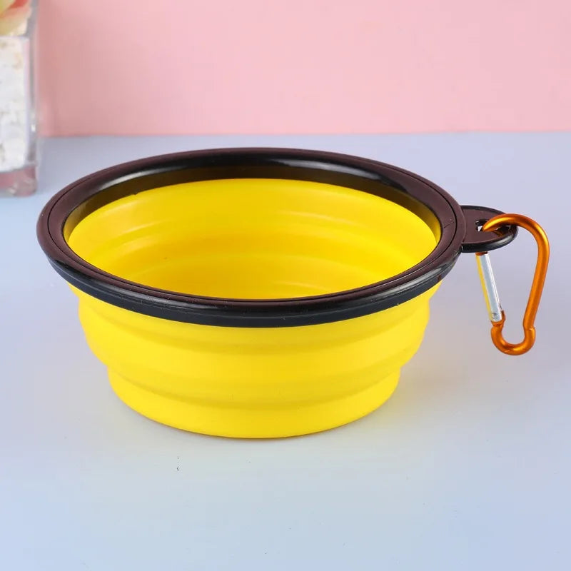 Pet Travel Bowl – Lightweight Foldable Silicone Feeder